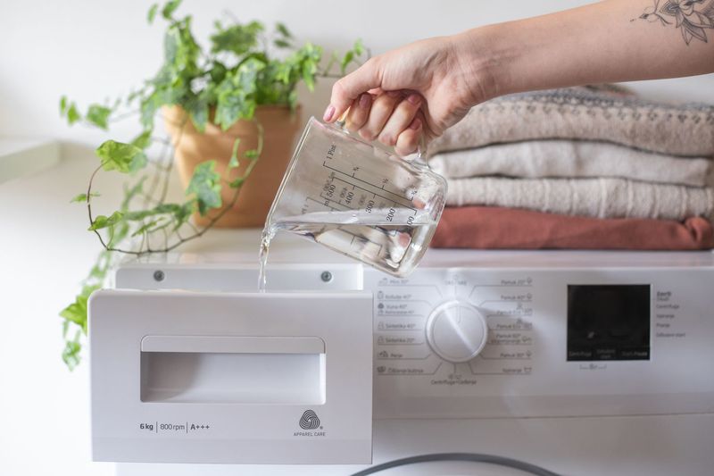 Use Vinegar in the Wash Cycle